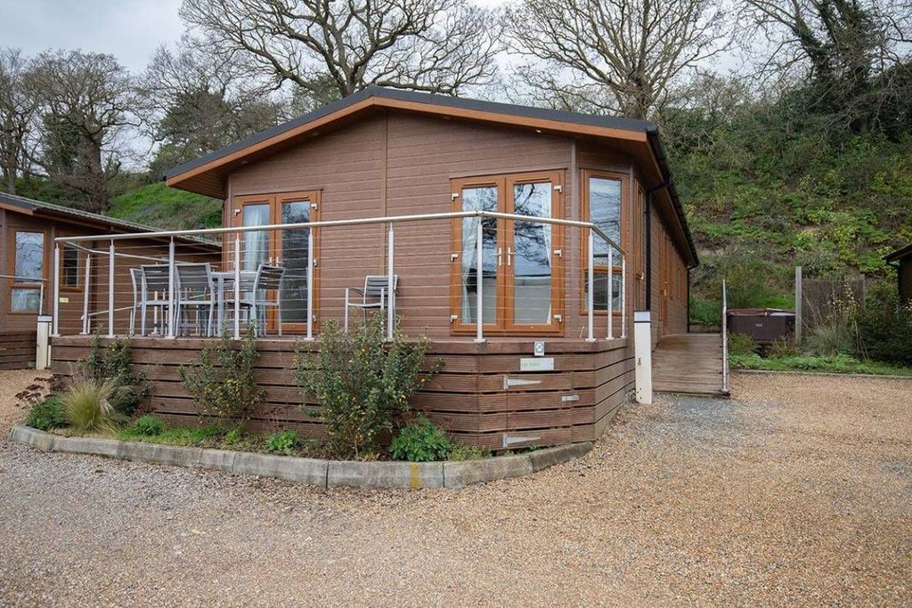 Property photo 1 of 21