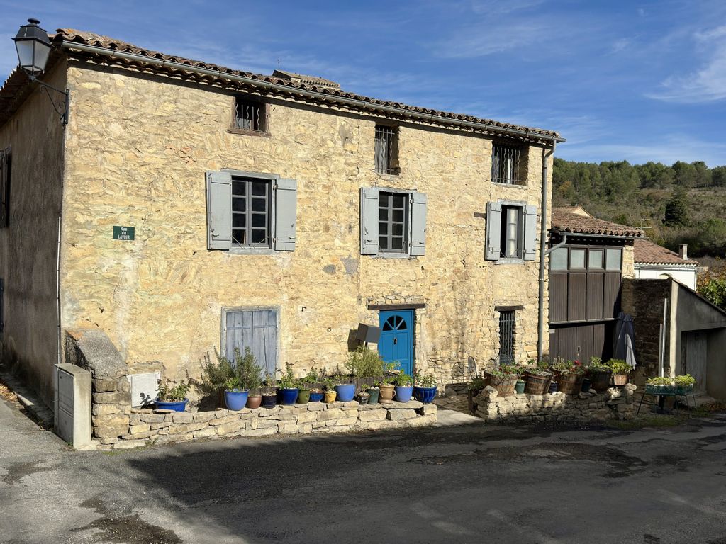 Property photo 2 of 32