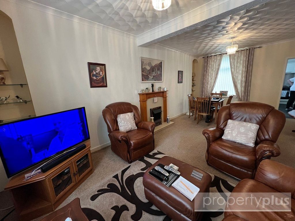 Property photo 3 of 16 Picture No. 09