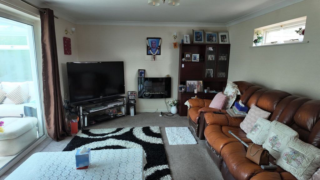 Property photo 3 of 15