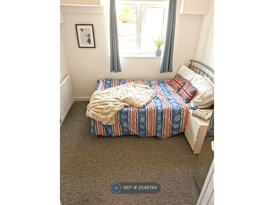 Property photo 3 of 10 Room 1: Light Double En-Suite, Ground Floor