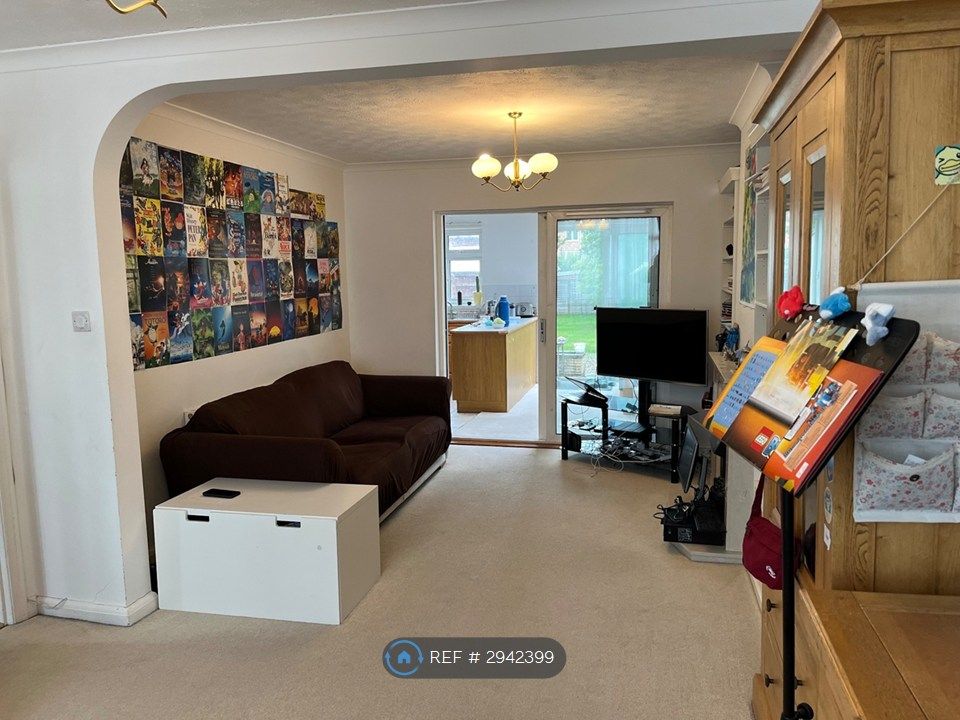 Property photo 3 of 24
