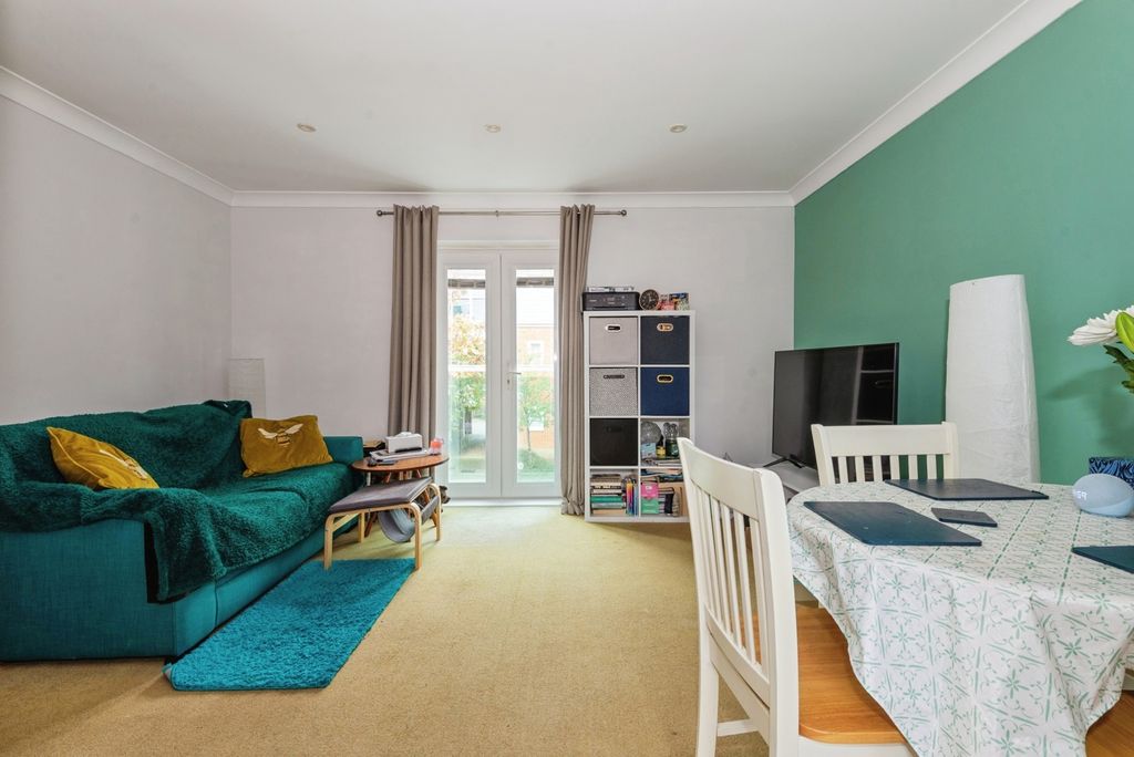 Property photo 2 of 11 Photo