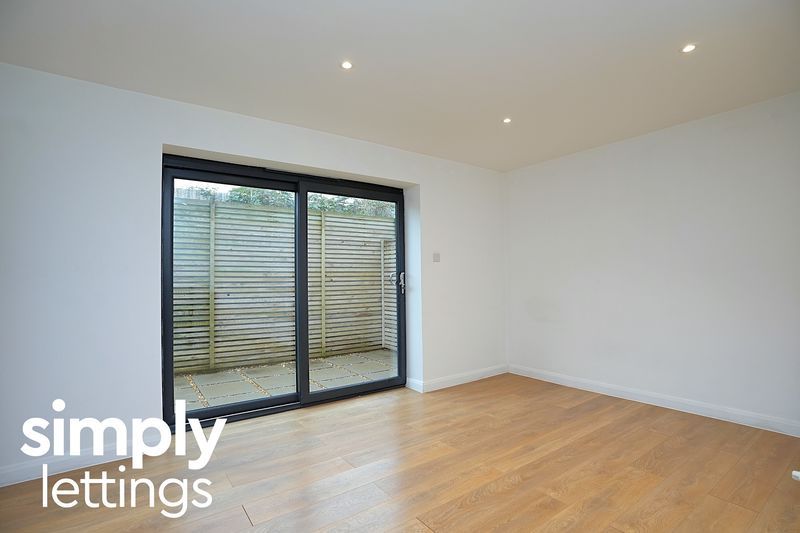 Property photo 3 of 12 Photo 7