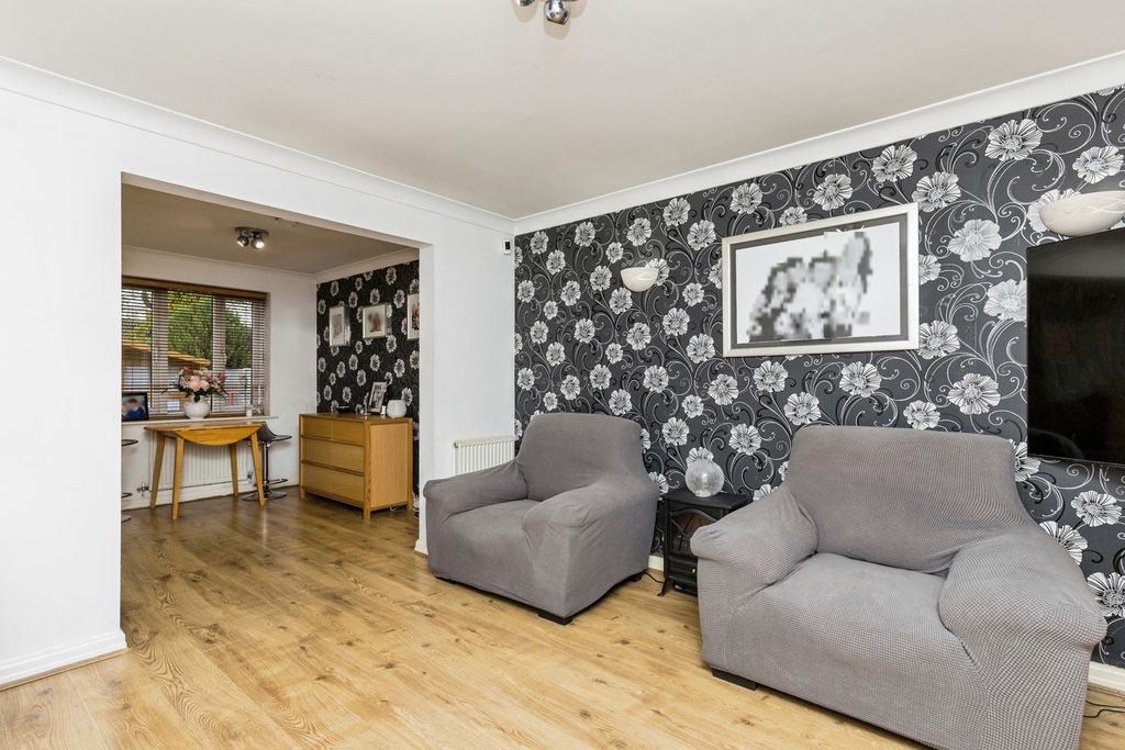 Property photo 3 of 19 Pbox-Img.Jpg