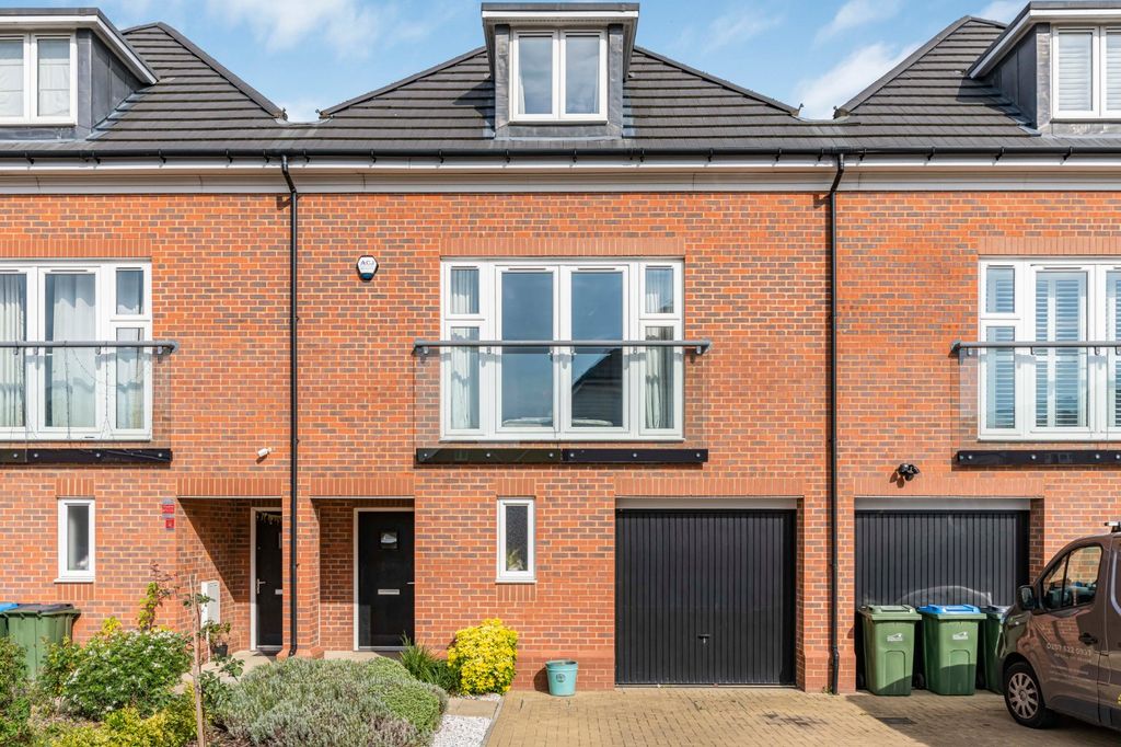 Property photo 1 of 27 Picture No. 30