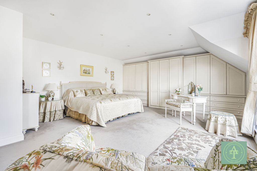 Additional image 23 of 3 bed flat for saleClaremont Heights, Enfield EN2