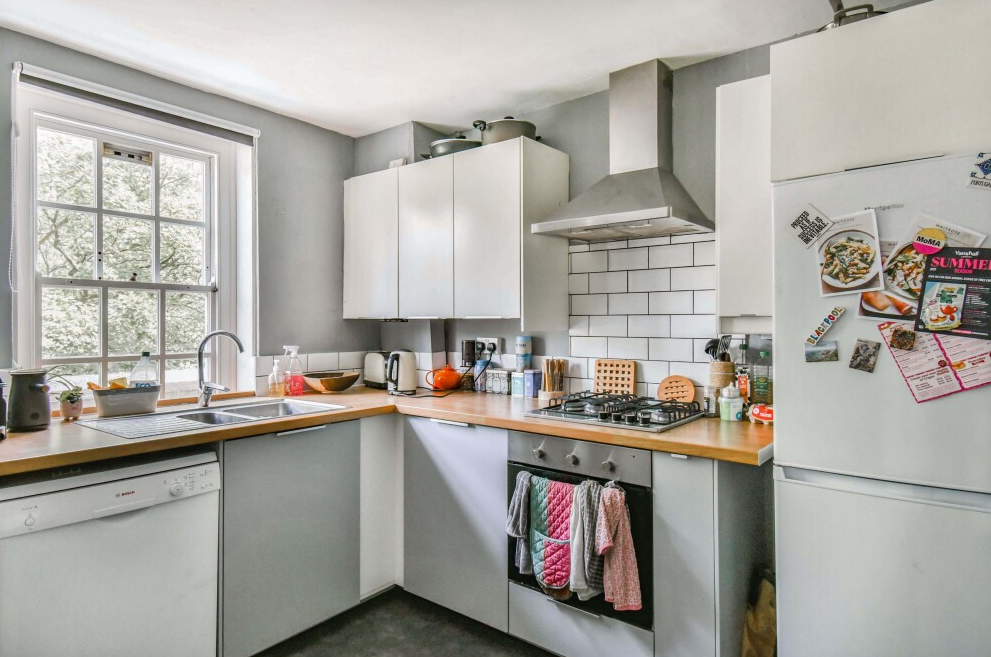 Property photo 3 of 4 Img 2 - Naylor House