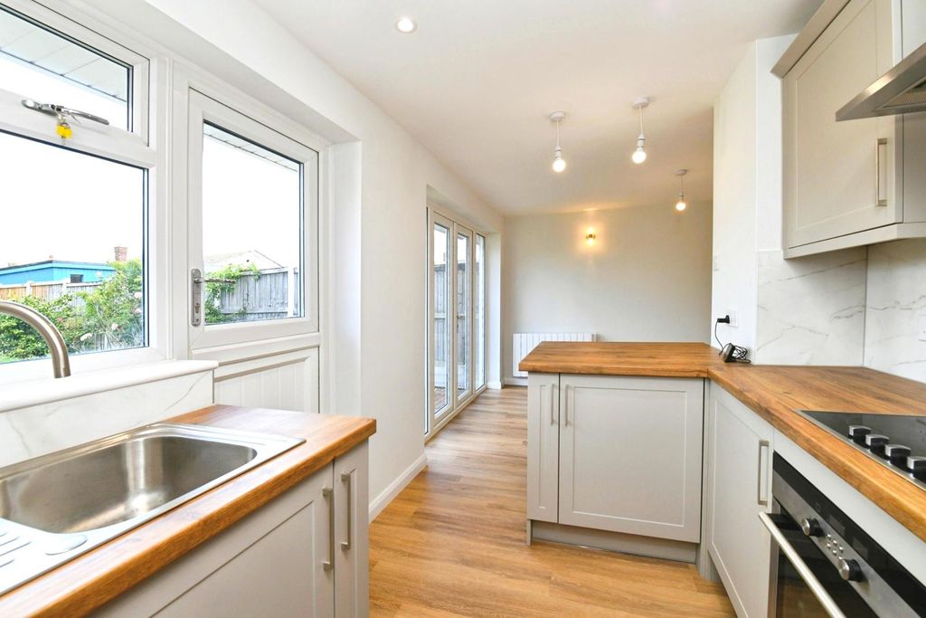 Property photo 2 of 18 Pbox-Img.Jpg