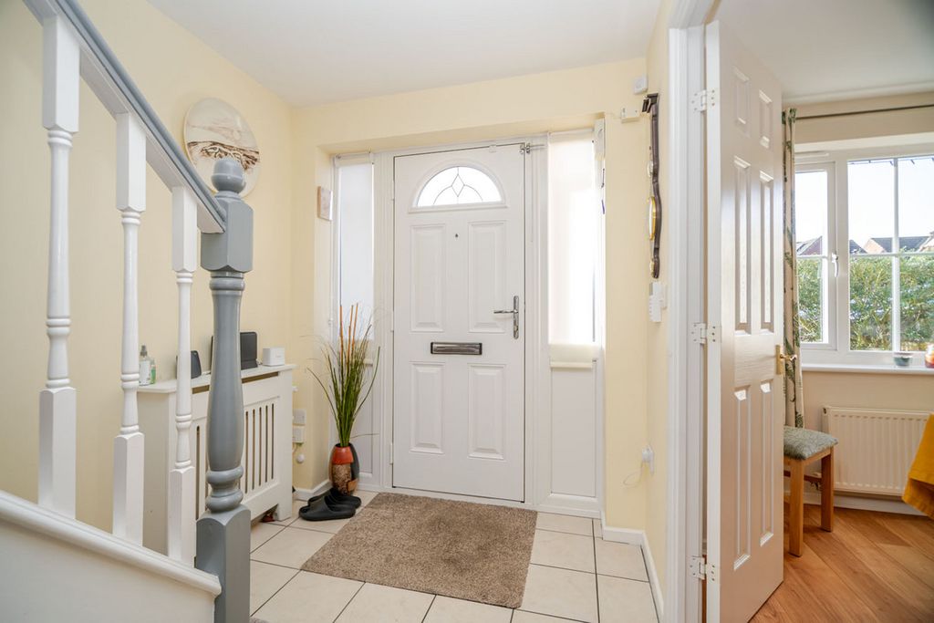 Property photo 3 of 25