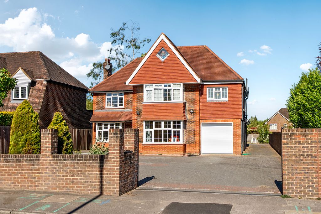 Property photo 1 of 18