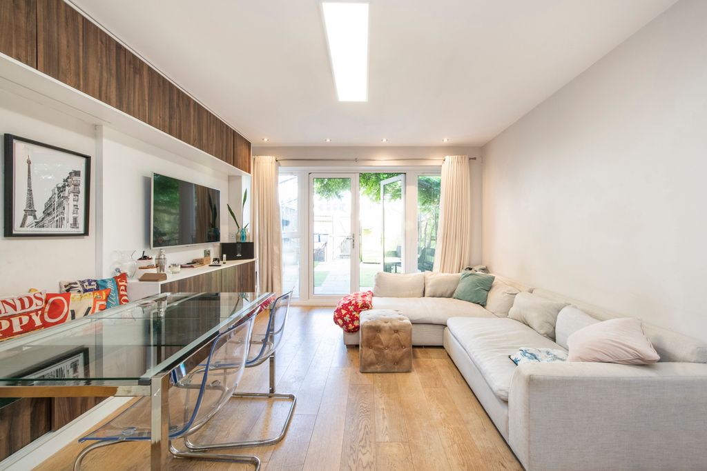Property photo 1 of 7