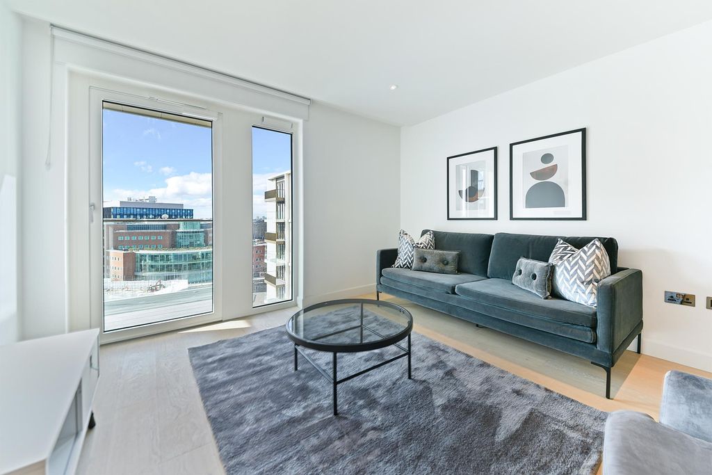 Property photo 1 of 20