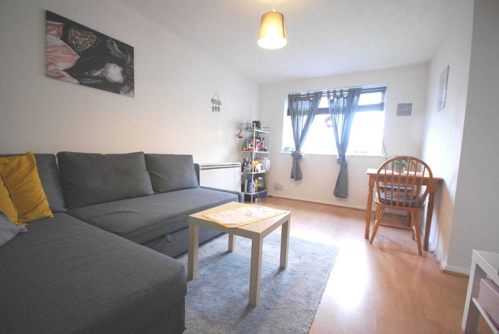 Property photo 3 of 7