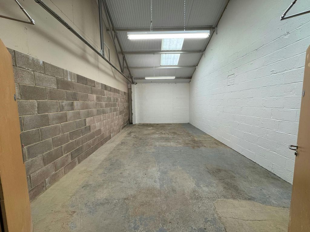 Property photo 2 of 4 Bedwyn East 4 Inside 2.Jpg