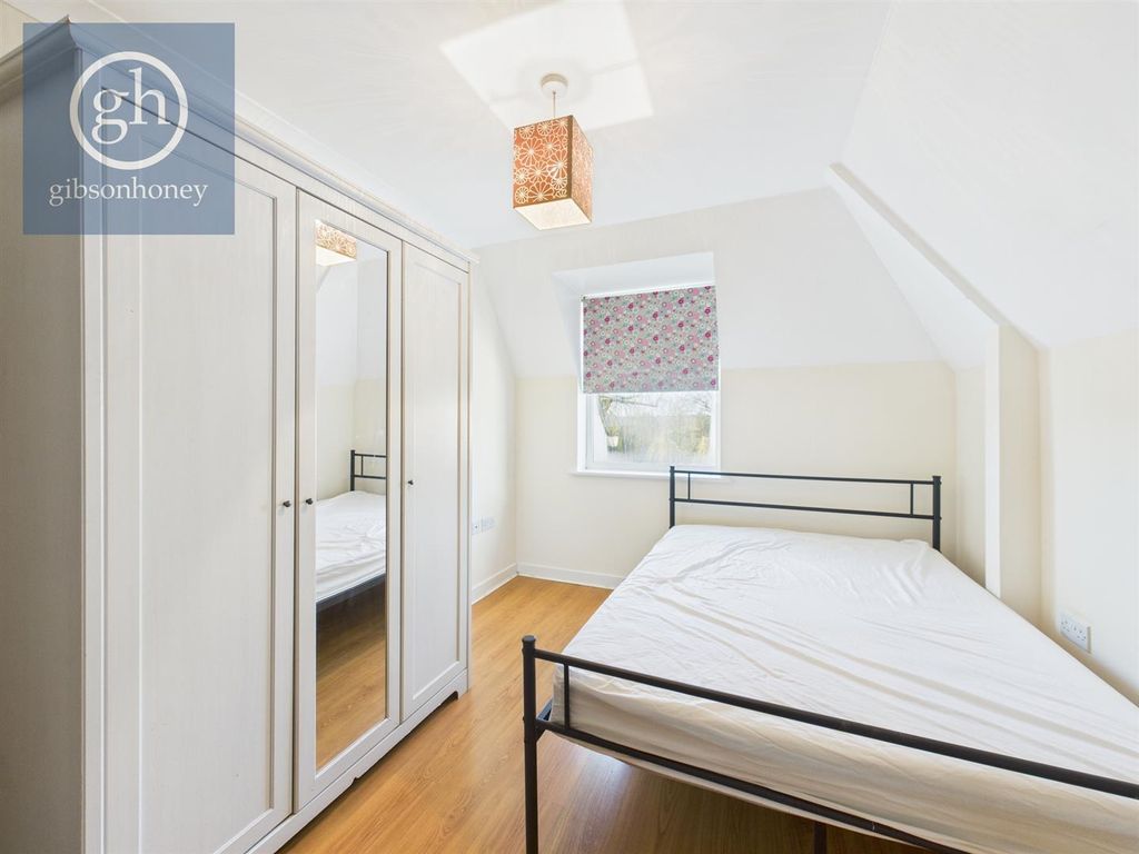 Property photo 2 of 9 Cam05080G0-Pr0246-Still002.Jpg