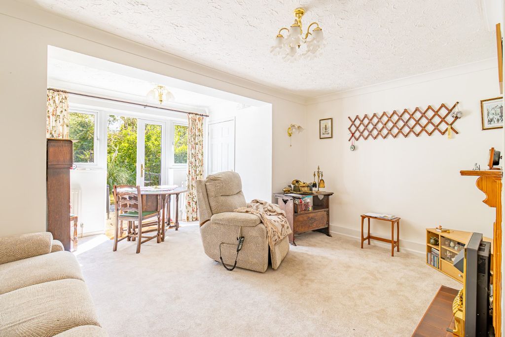 Property photo 2 of 23 5302623
