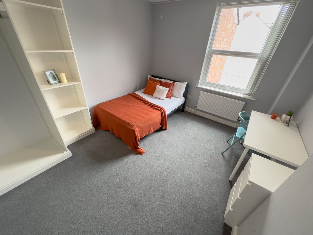 Property photo 3 of 6 6