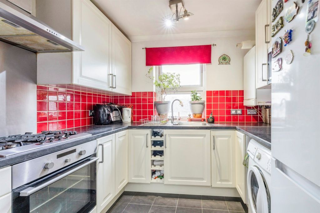 Property photo 3 of 14