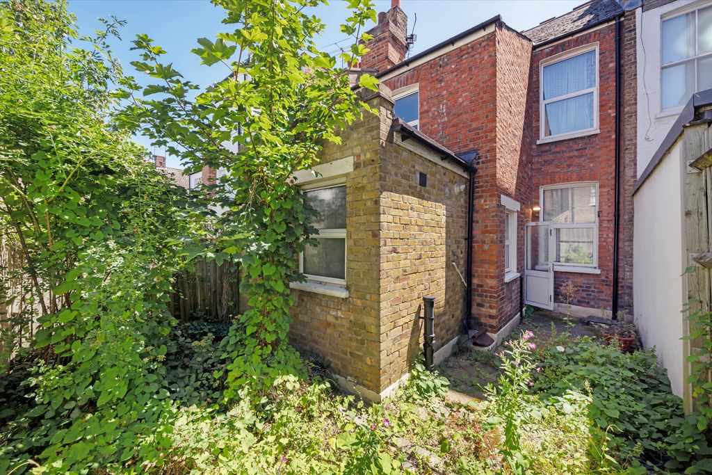 Property photo 3 of 12 Image