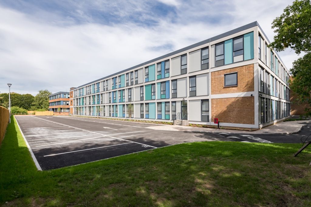 Property photo 1 of 8 External