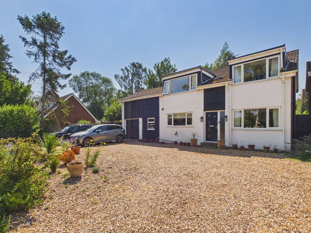 Property photo 1 of 37
