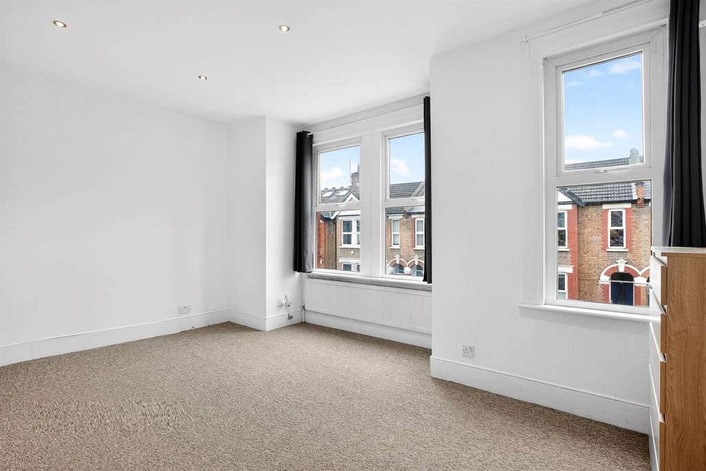 Property photo 2 of 5