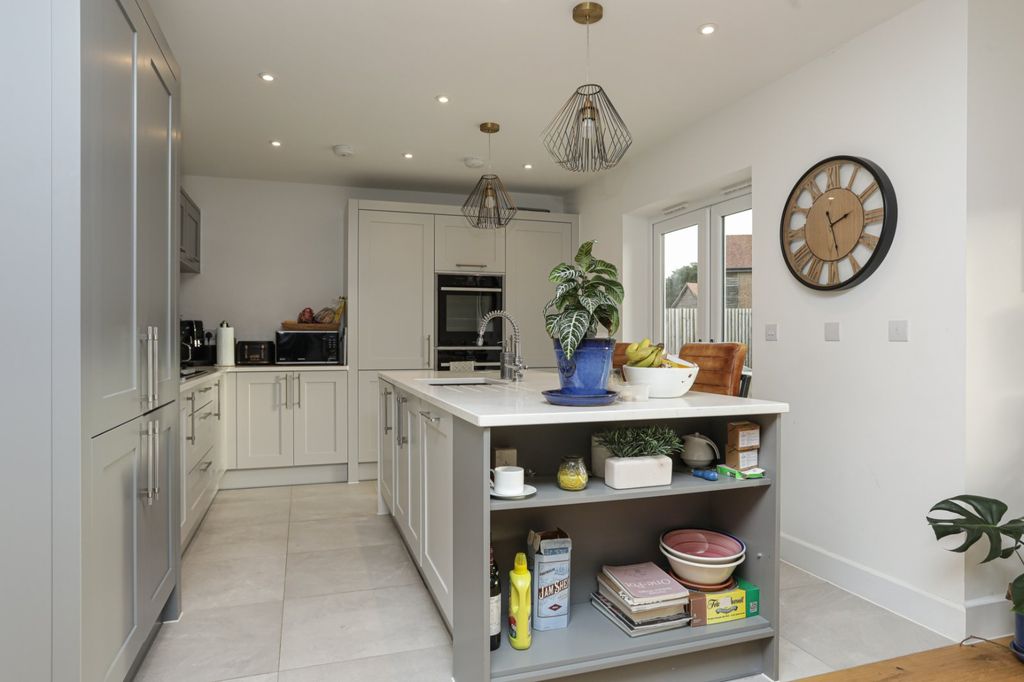 Property photo 3 of 23 Picture 3