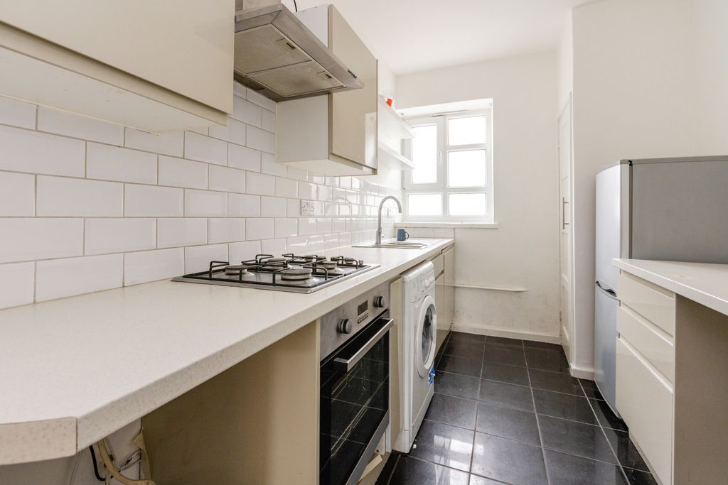 Property photo 3 of 7 3