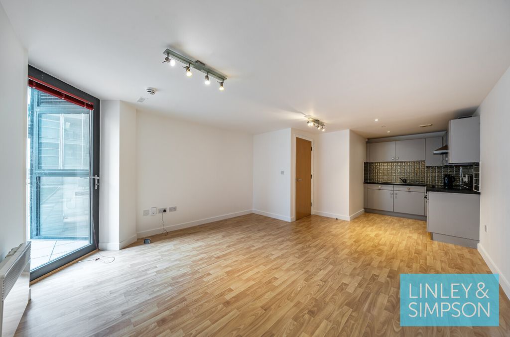 Property photo 1 of 10 Floorplan