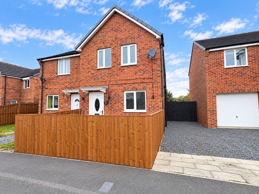 Property photo 1 of 19 E8E33527-3324-4049-9228-D7F2CE1Db01C