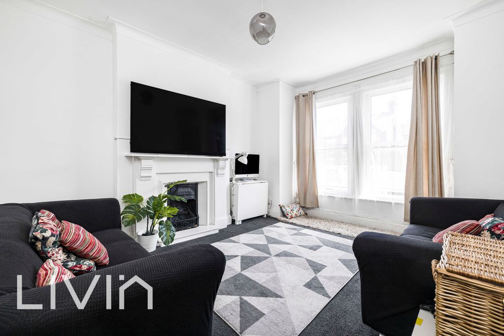 Property photo 1 of 14 120A7058