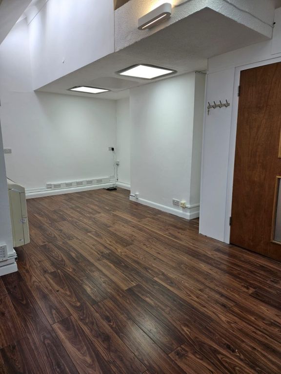Property photo 1 of 4