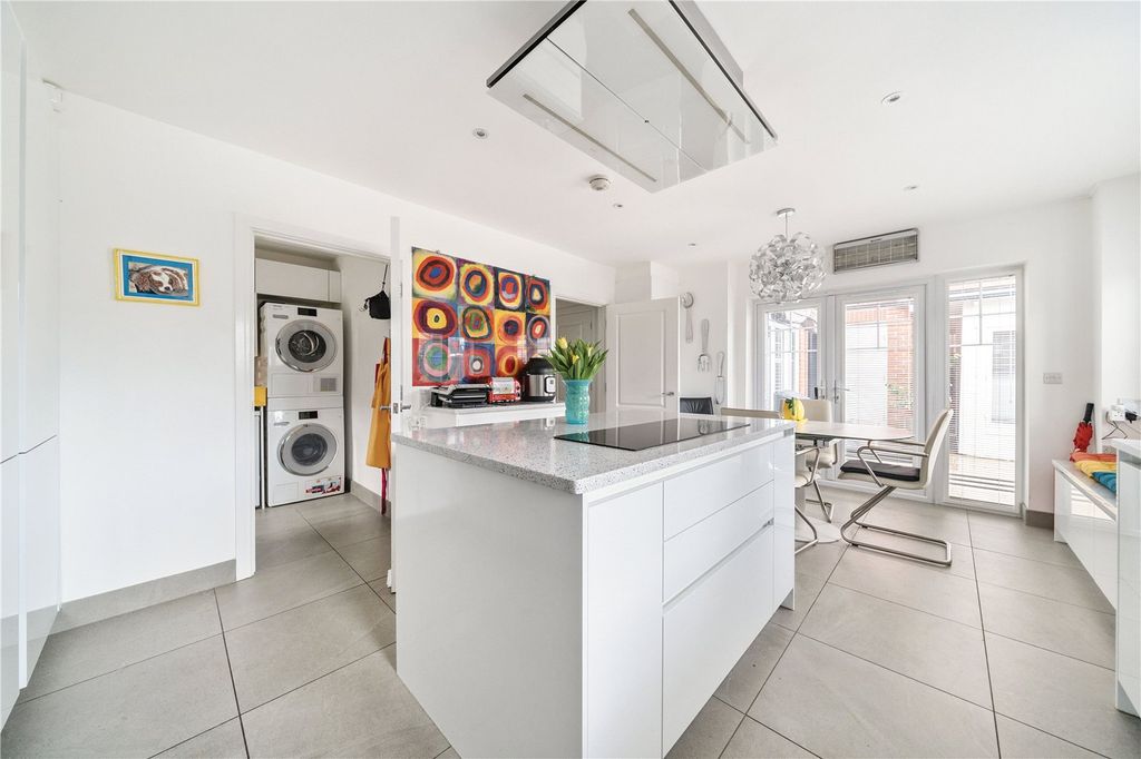 Property photo 3 of 26 Picture No. 05