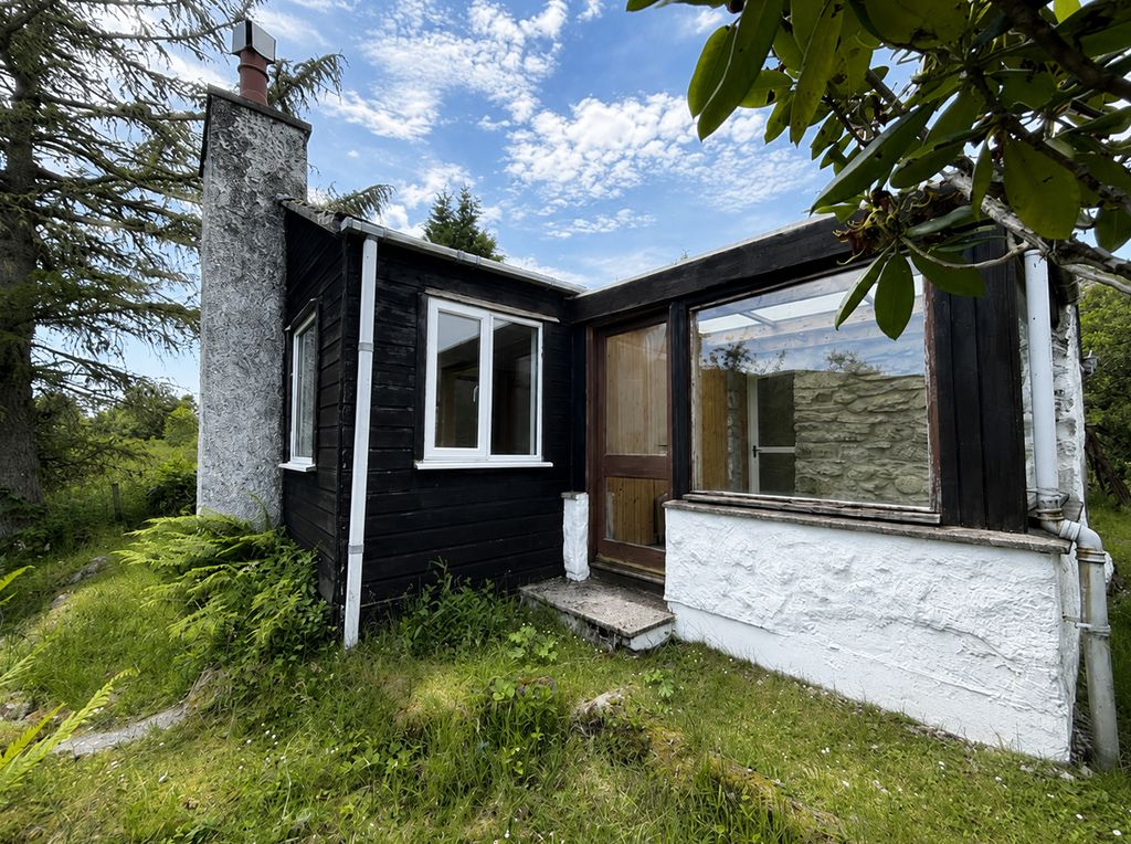 Property photo 3 of 52