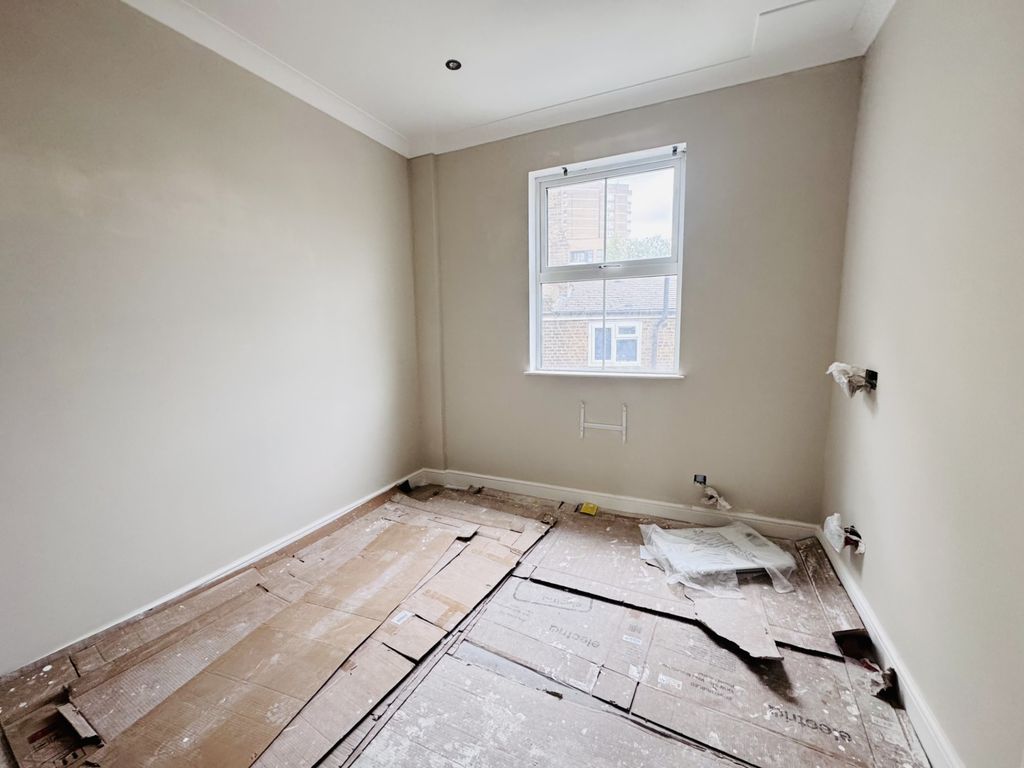Property photo 3 of 4