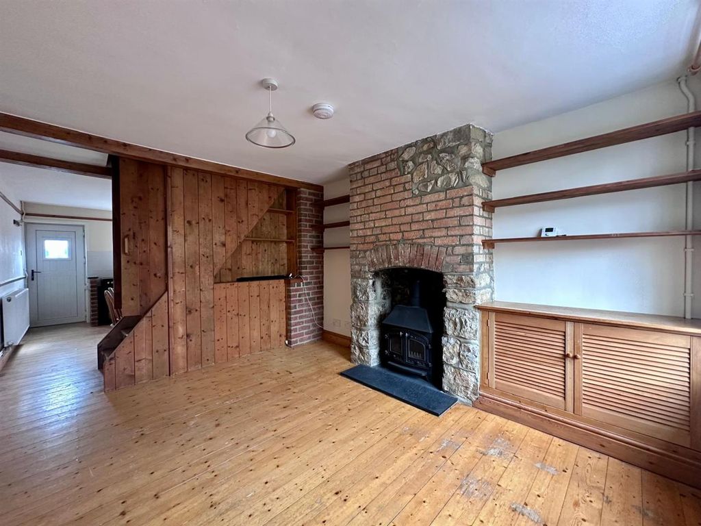 Property photo 3 of 9