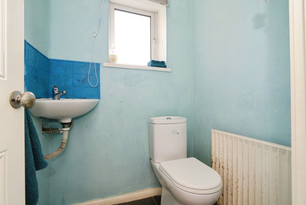 Additional image 10 of 4 bed semi-detached house for saleCrossley Lane, Huddersfield HD5