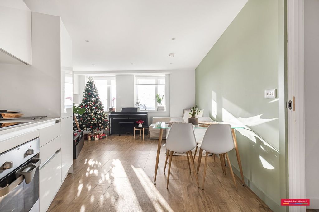 Property photo 1 of 8 Picture No. 17