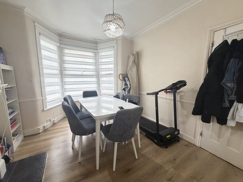 Property photo 3 of 11 Gallery