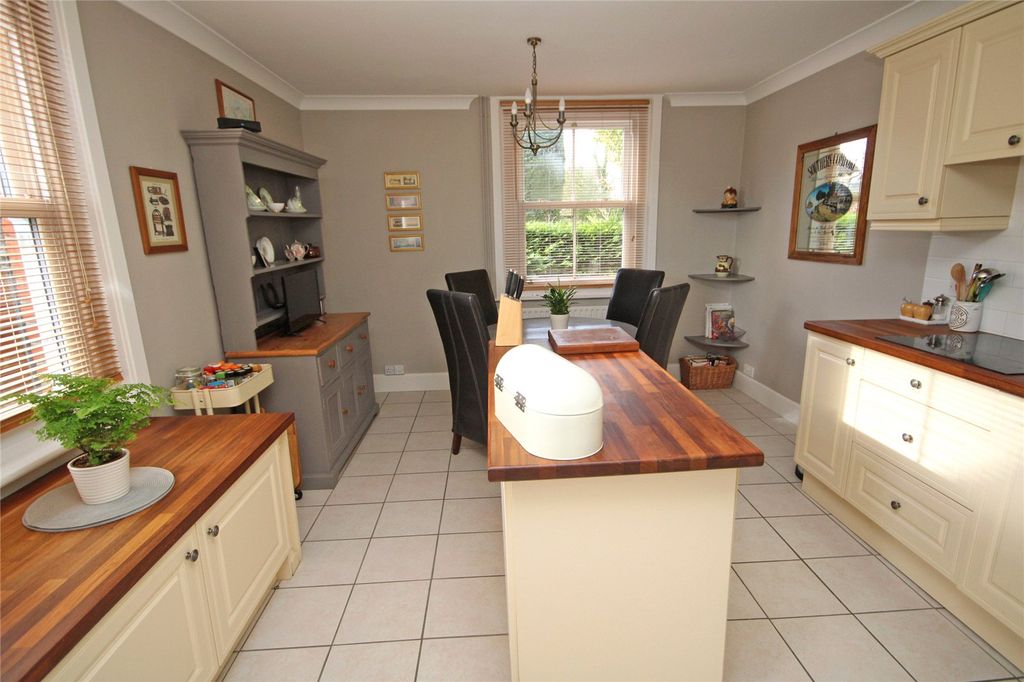 Property photo 3 of 14 Picture No. 08