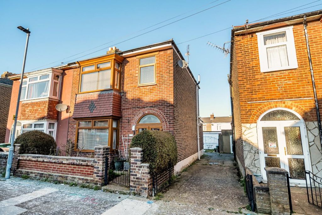 Property photo 1 of 15 1393967-8-695Bd394c8d19.Jpg