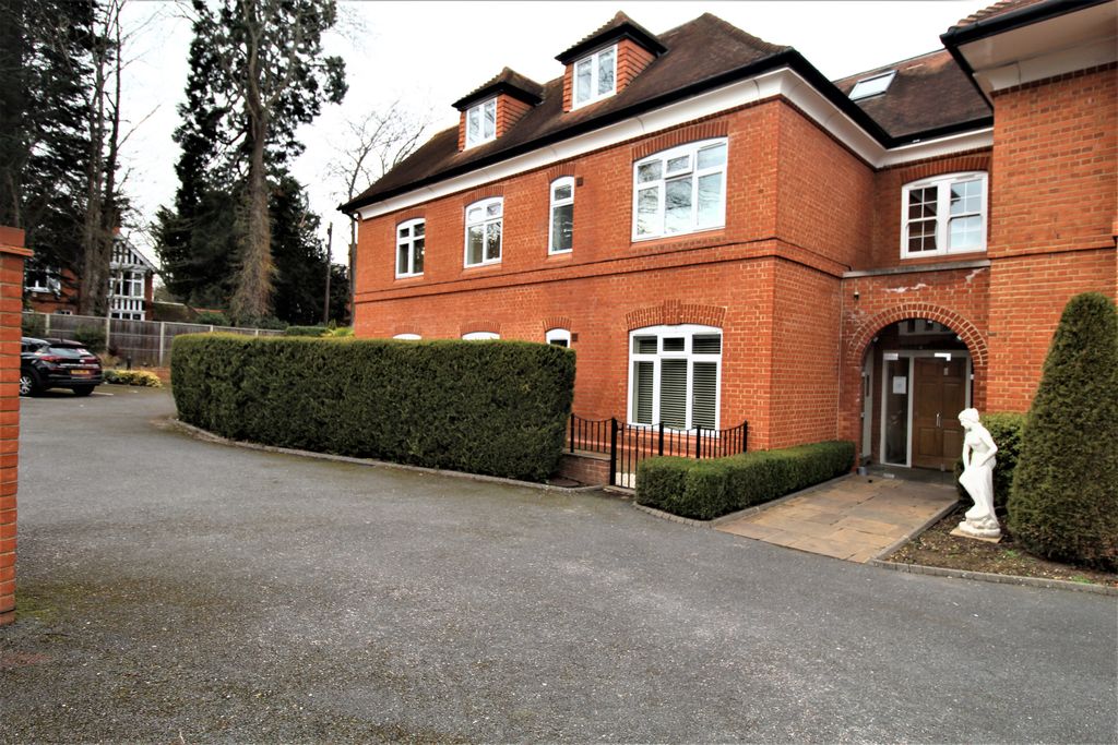 Property photo 1 of 8