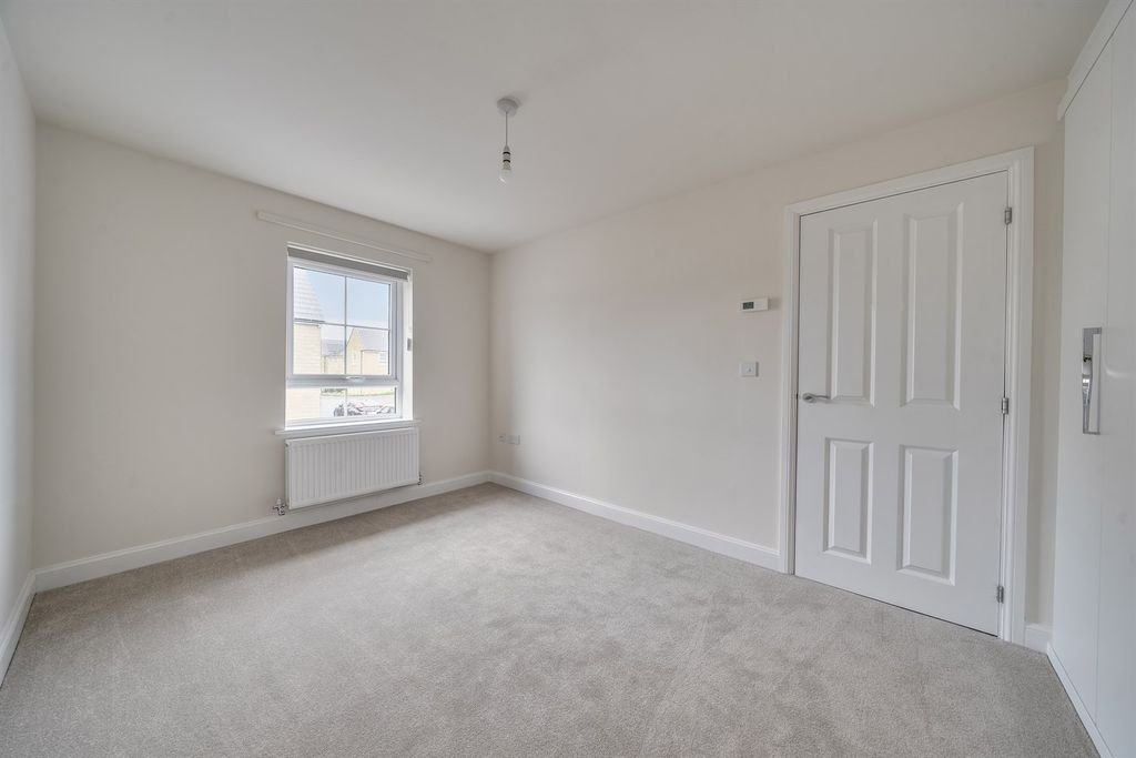 Property photo 2 of 8 Living Room