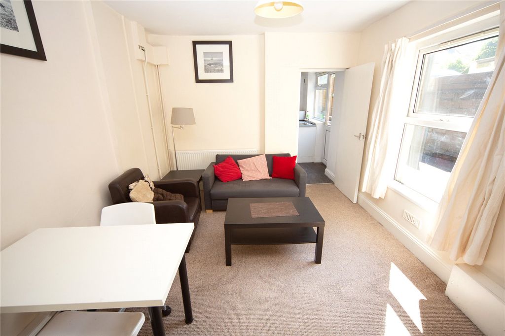 Property photo 3 of 15 Picture No. 04