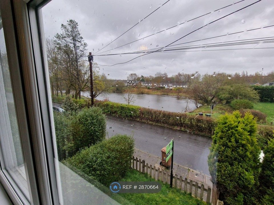 Property photo 2 of 25