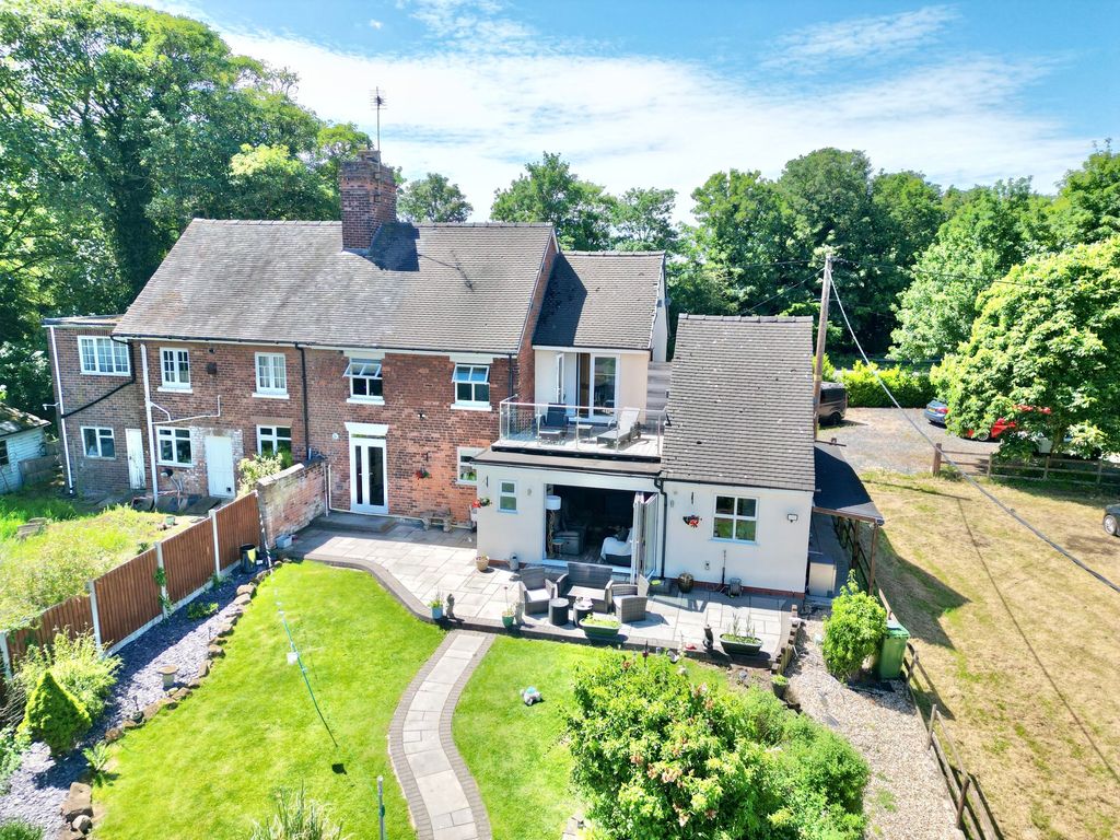 Property photo 2 of 36