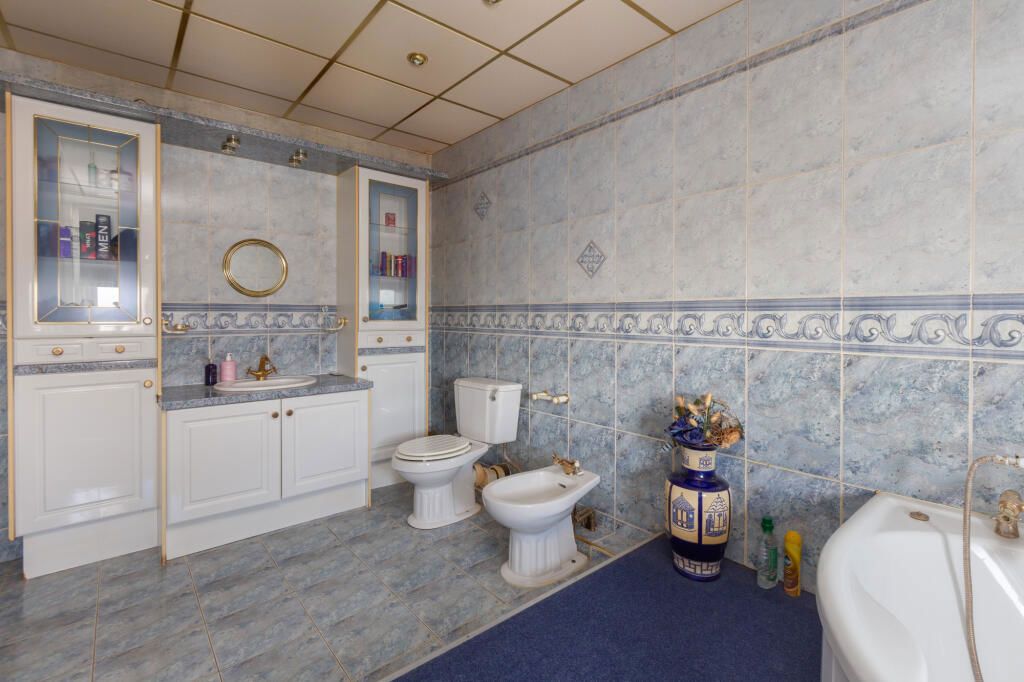 Property photo 3 of 24