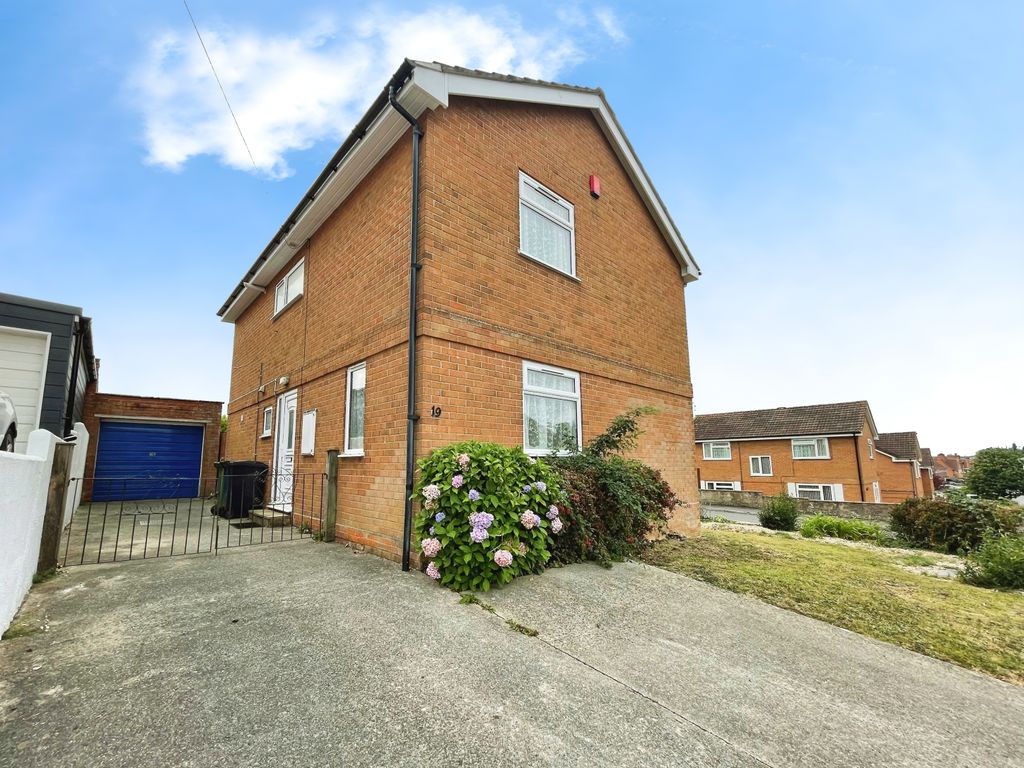 Property photo 1 of 30 9743834c-Outside 203