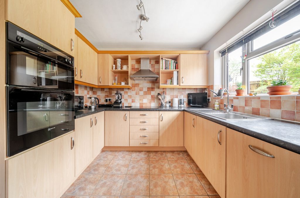 Property photo 2 of 32 1440564-17-69d7cc...